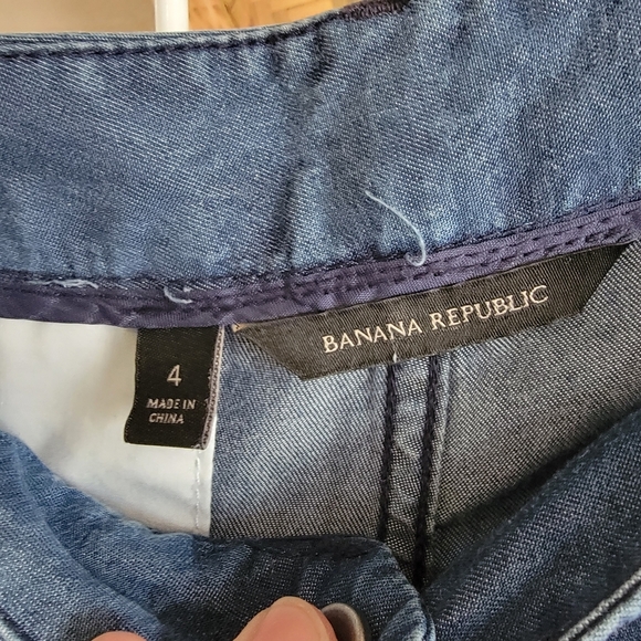 Banana Republic Denim Light Weight Jogger Sz 4 - Picture 2 of 5